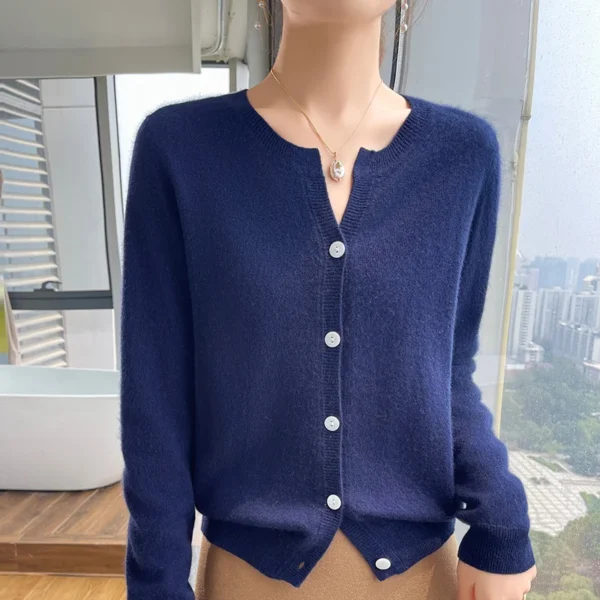 2024 new women's O-neck cardigan 100% pure cashmere women's knitted jacket long sleeved solid color cashmere sweater